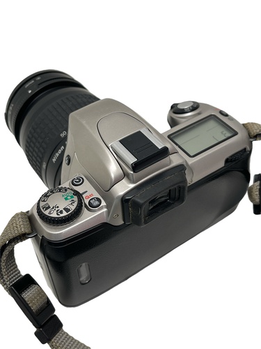 Cámara Réflex NIKON F65 + OBJETIVO 28/80MM