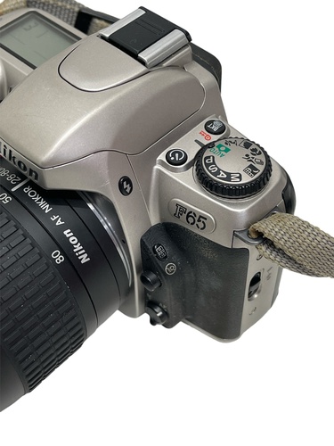 Cámara Réflex NIKON F65 + OBJETIVO 28/80MM