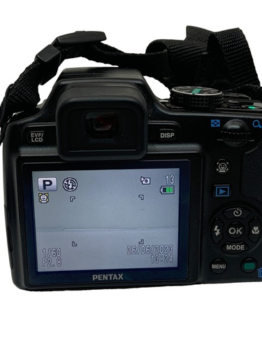 Cámara Bridge PENTAX X70