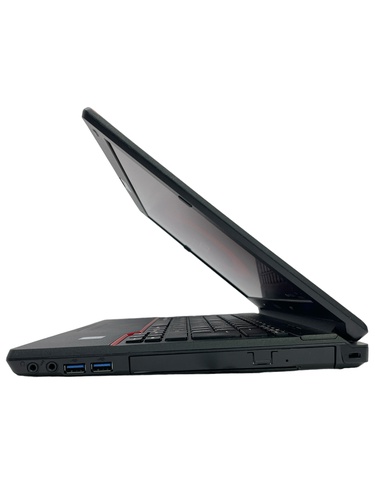 FUJITSU LIFEBOOK E546 250 GB SSD 16 GB Inte