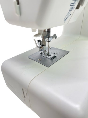 Máquina Coser SILVERCREST snm 32 b2