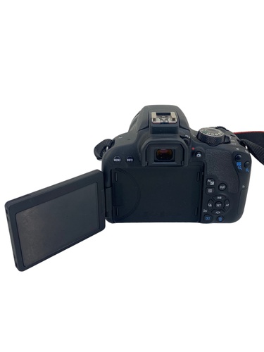 CANON EOS REBEL T7i (800D) + 18-135 MM