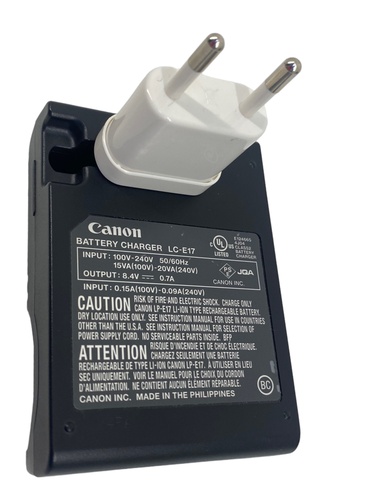 CANON EOS REBEL T7i (800D) + 18-135 MM