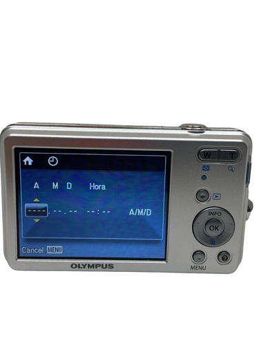 Cámara Compacta OLYMPUS VG-110 12 MPX 4 X S
