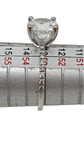 Anillo Oro SORTIJA CON 16 DIAMANTES Y 1 TOP