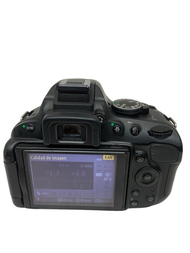 Cámara Réflex NIKON D5100 16,2 MPX SDHC + A