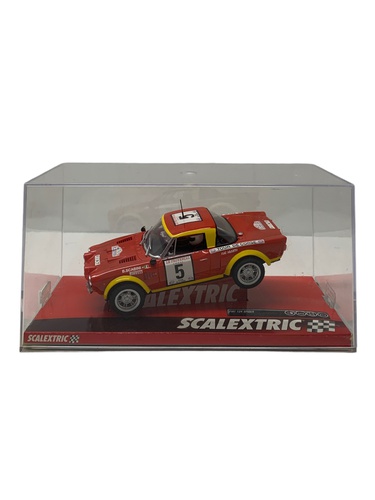 Coche Slot SCALEXTRIC FIAT 124 ABARTH SPIDE