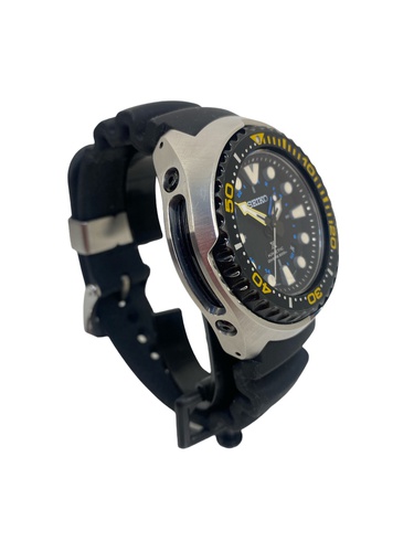 SEIKO KINETIC DIVERS 200M 5M82-0AF