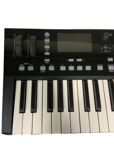 Sintetizador AKAI ADVANCE 49 USB 49 TECLAS 