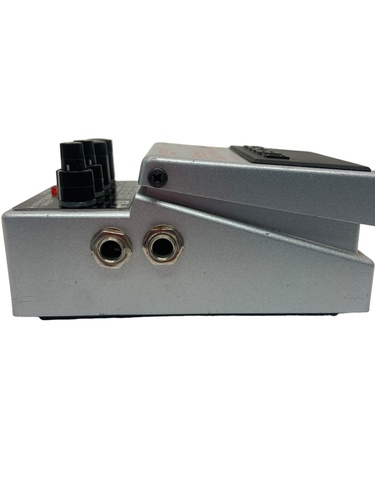 Pedal De Efectos BOSS SYNTHESIZER SYB-5