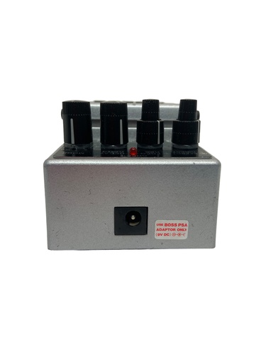 Pedal De Efectos BOSS SYNTHESIZER SYB-5