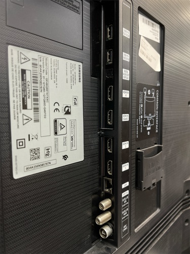 SAMSUNG QE49Q86TATXXC SmartTV 49'' QLED Sin