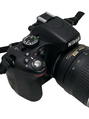 NIKON D5100 + AF-S NIKON 18-55MM