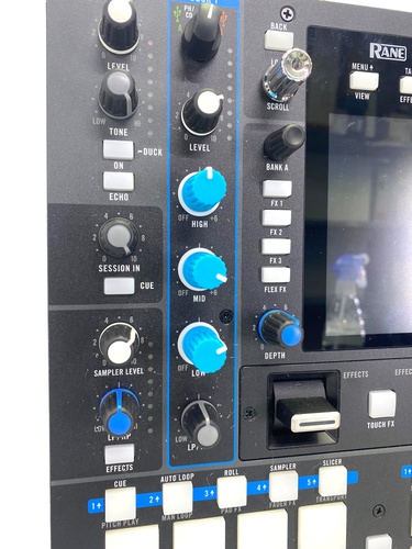 Mesa De Sonido RANE SEVENTY-TWO MKII USB Ef