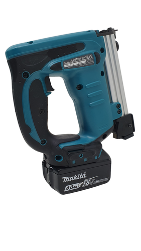 Grapadora Eléctrica MAKITA DST221RMJ