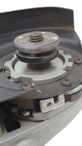 Amoladora Eléctrica MILWAUKEE AGV 22-180 E 