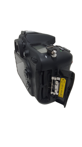 Cámara Réflex NIKON D7100 + NIKON AF NIKKOR