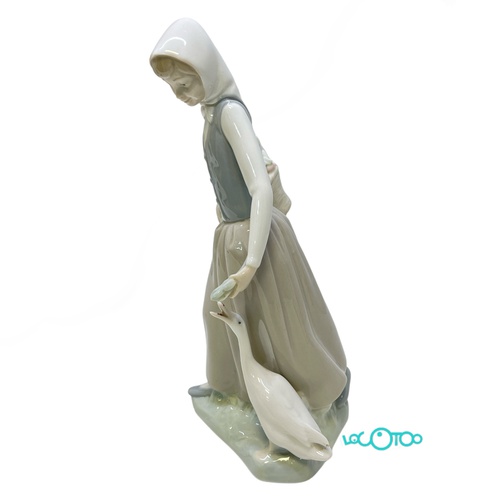 CERAMICA LLADRO NAO CAMPESINA CON OCA