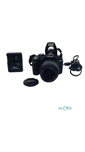Cámara Réflex NIKON D3000 + AF-S NIKKOR ED 