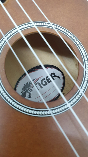 Ukelele TIGER