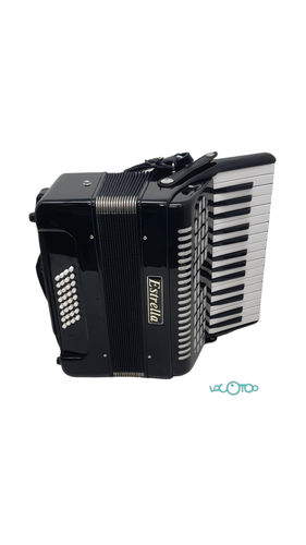 ACORDEON ESTRELLA 32 BAJOS Y 30 TECLAS AL C