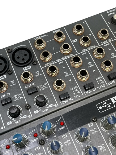 Mesa De Sonido BEHRINGER XENYX X1832 USB US