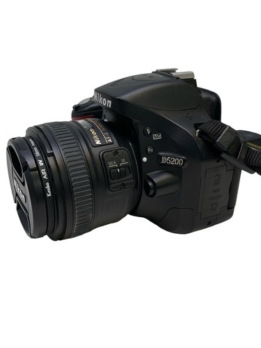 Cámara Réflex NIKON D5200 + AF-S NIKOR 50MM